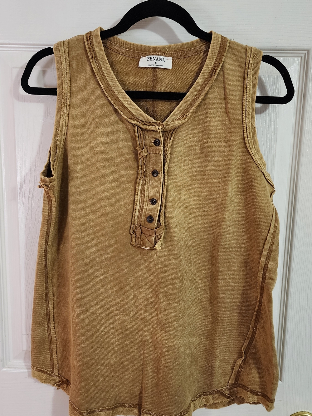 Zenana, button-Front Henley Tank. TTW-5251Y